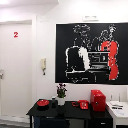 Cico Oda ve Kahvaltı Napoli