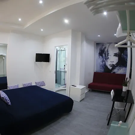 Cico Oda ve Kahvaltı